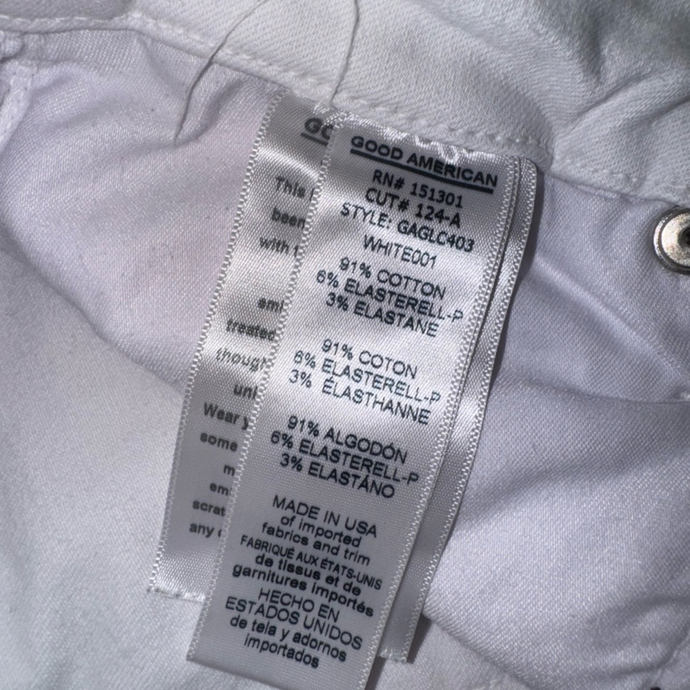 Good American Good Legs Cropped Jeans - Picture 8 of 8